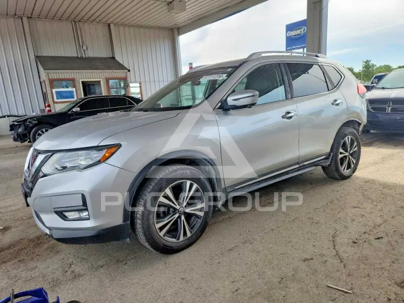 2017 Nissan ROGUE photo