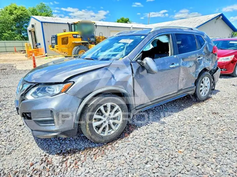 2017 Nissan ROGUE photo