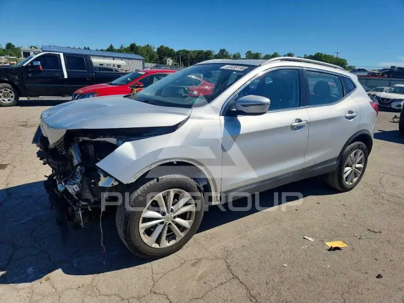 2017 Nissan ROGUE фото