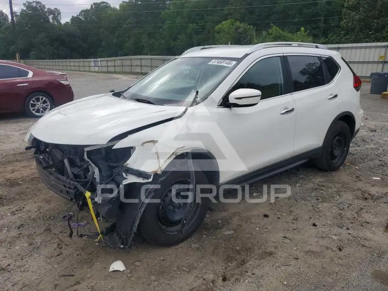 2017 Nissan ROGUE photo