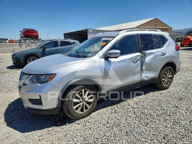 2017 Nissan ROGUE photo