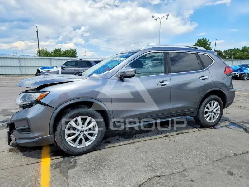 2017 Nissan ROGUE photo