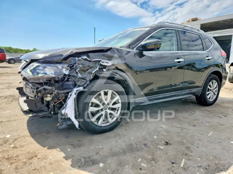 2017 Nissan ROGUE photo