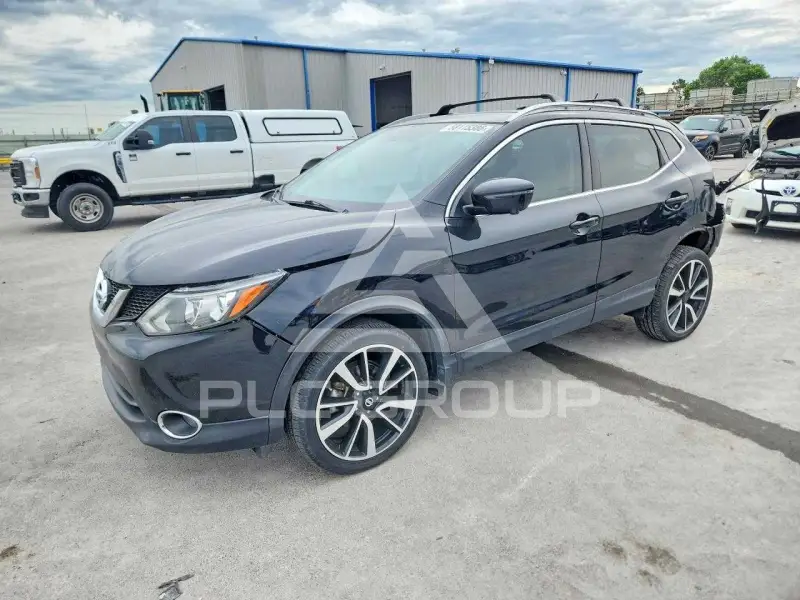 2017 Nissan ROGUE photo