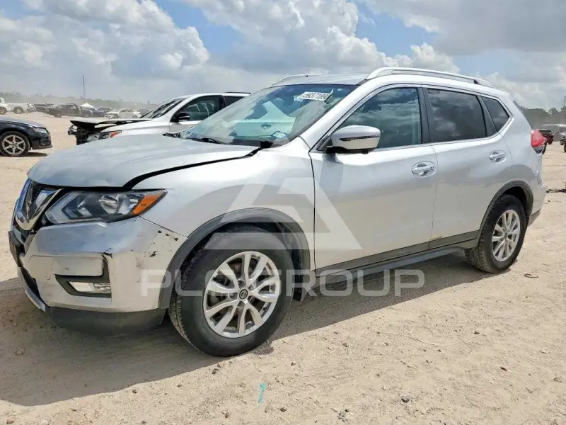 2017 Nissan ROGUE photo
