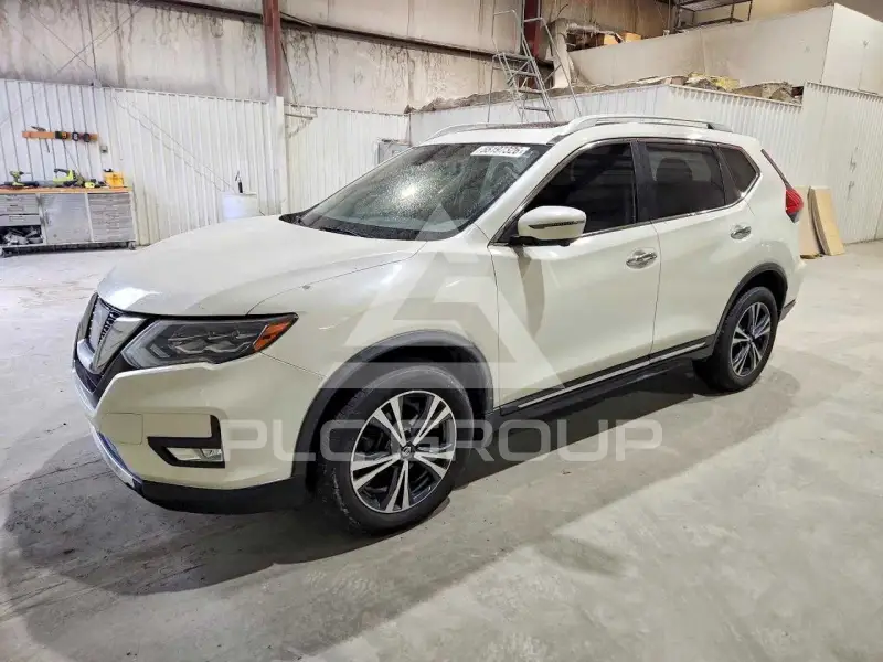 2017 Nissan ROGUE photo