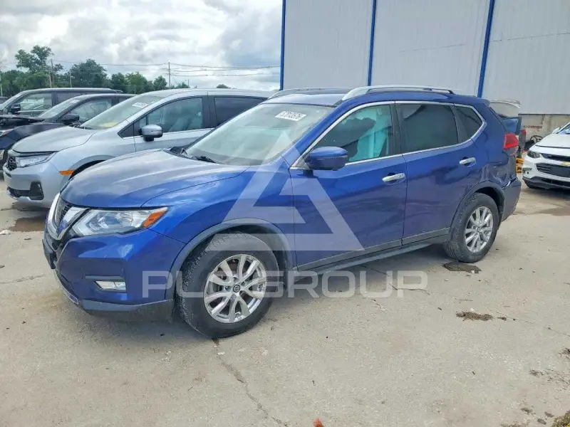 2017 Nissan ROGUE photo