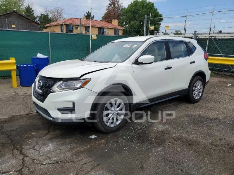 2017 Nissan ROGUE photo