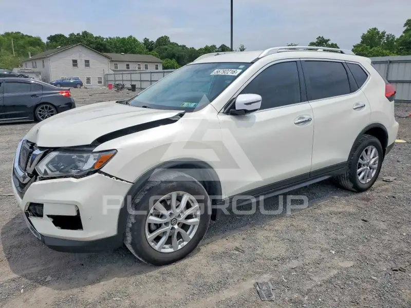 2017 Nissan ROGUE photo