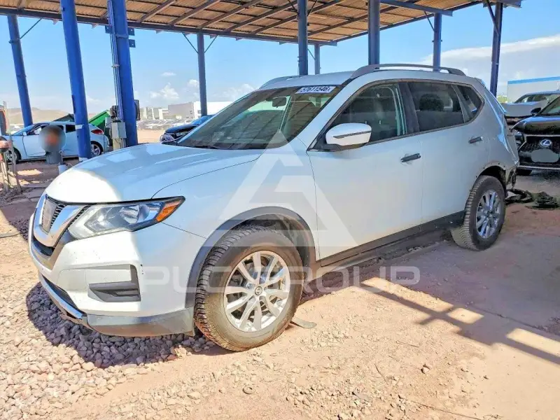 2017 Nissan ROGUE photo