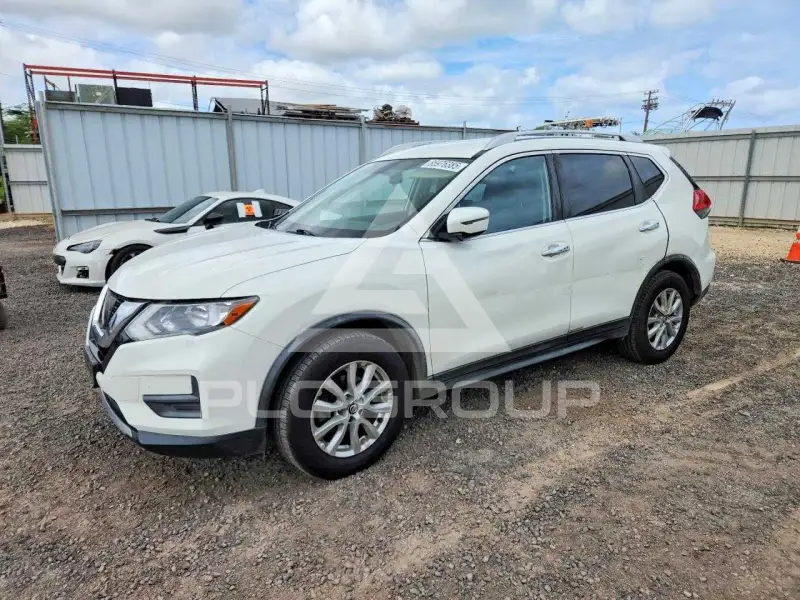2017 Nissan ROGUE photo