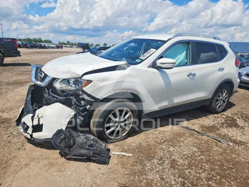 2017 Nissan ROGUE photo
