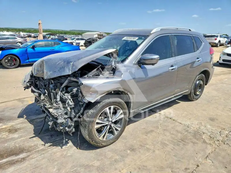 2017 Nissan ROGUE photo