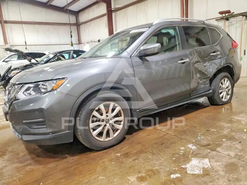 2017 Nissan ROGUE photo