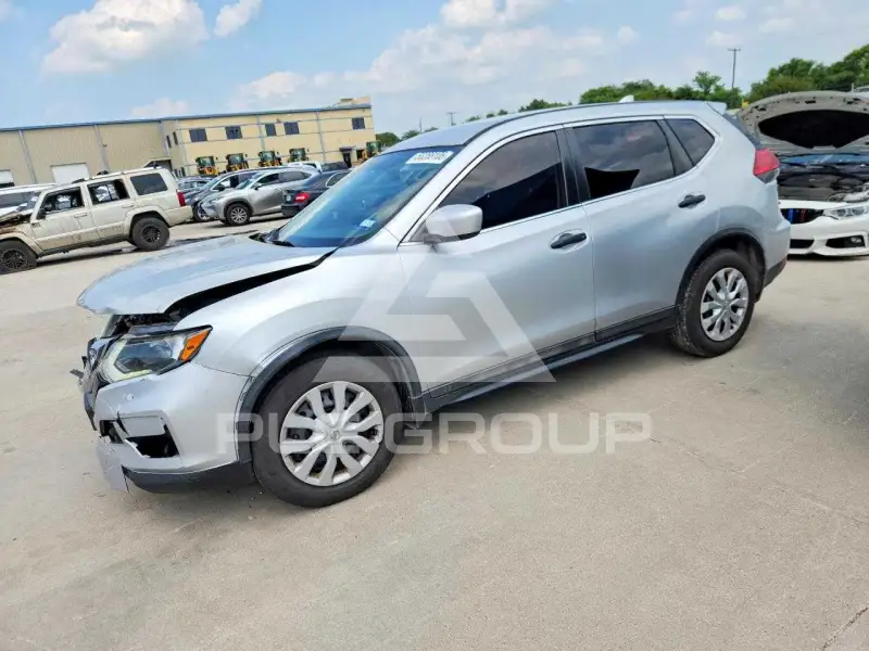 2017 Nissan ROGUE photo