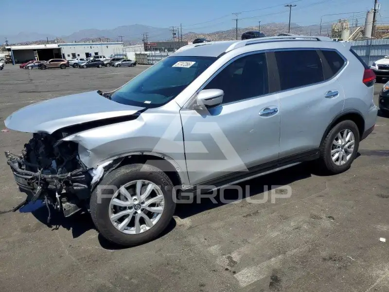 2017 Nissan ROGUE фото