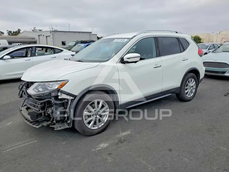 2017 Nissan ROGUE photo