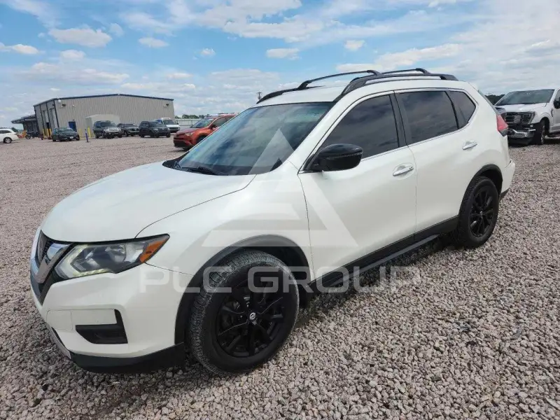 2017 Nissan ROGUE photo