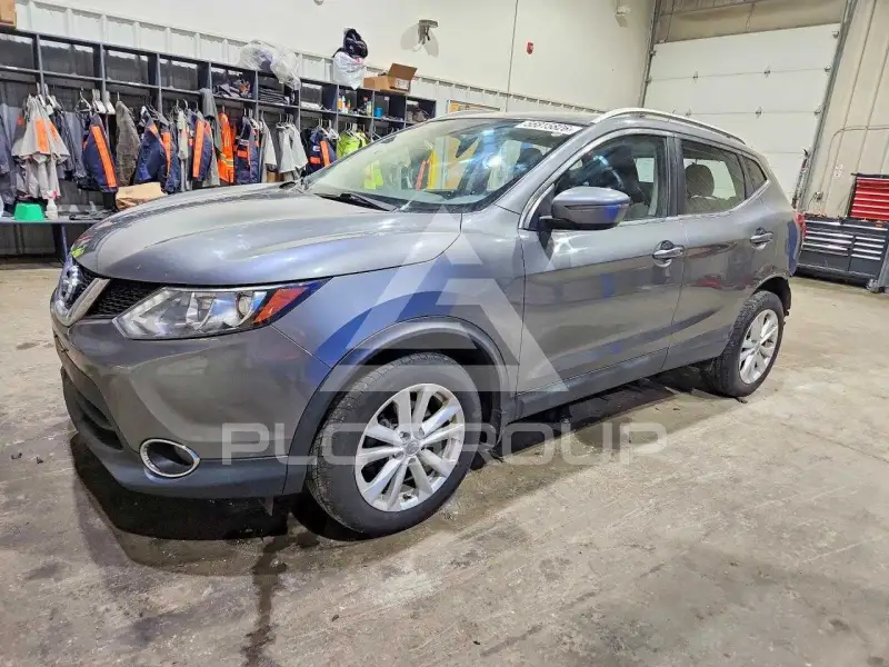 2017 Nissan ROGUE photo