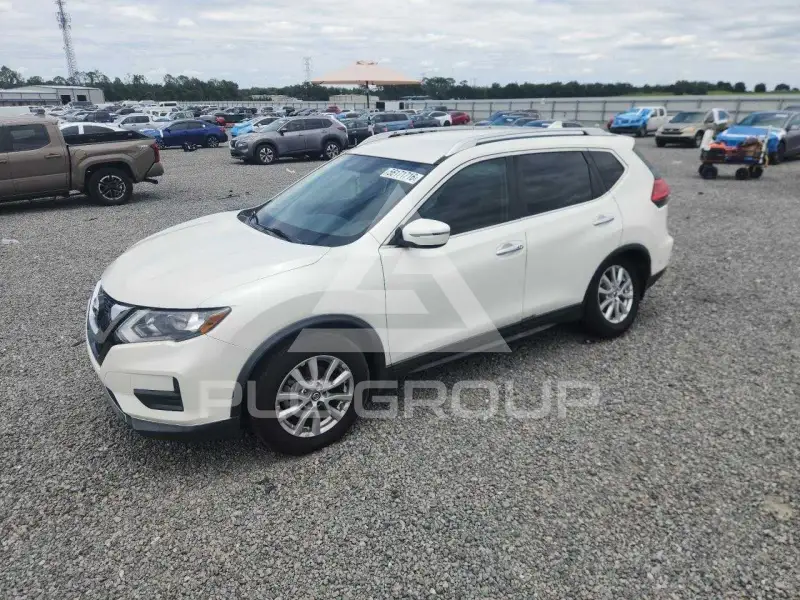 2017 Nissan ROGUE photo