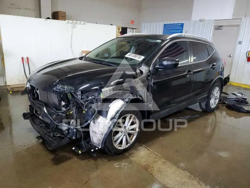 2017 Nissan ROGUE photo