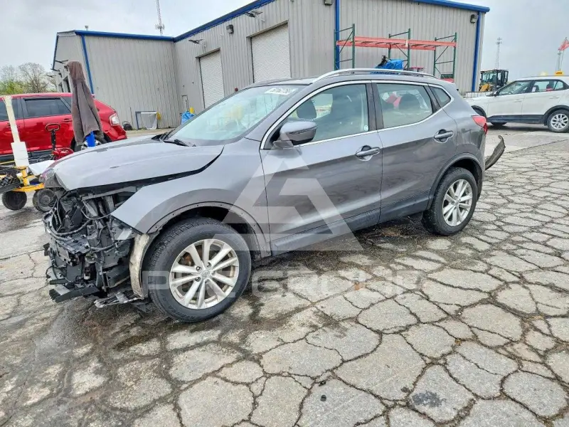 2017 Nissan ROGUE photo