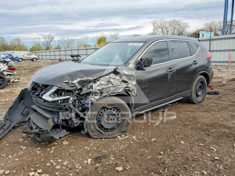 2017 Nissan ROGUE photo