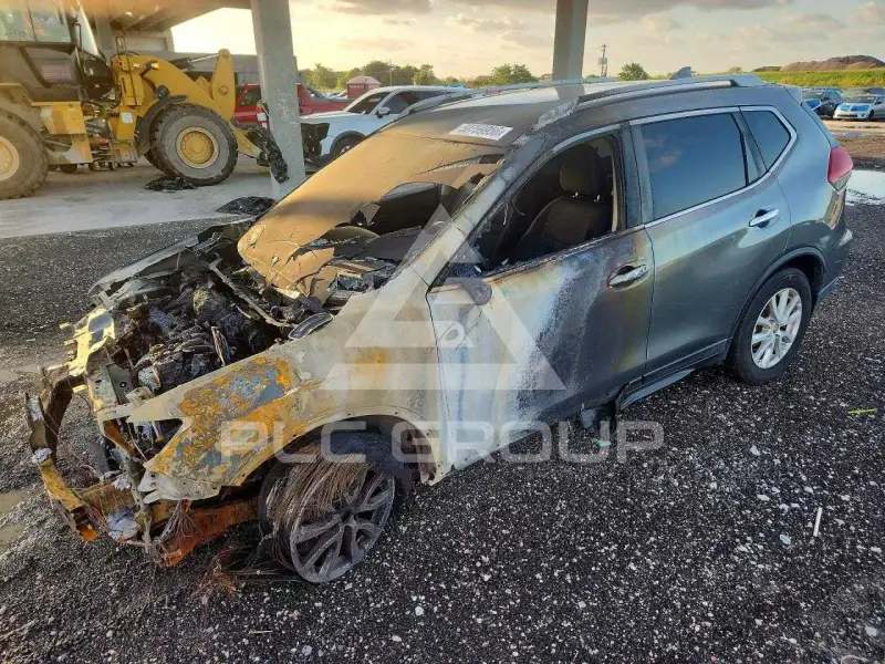 2017 Nissan ROGUE photo
