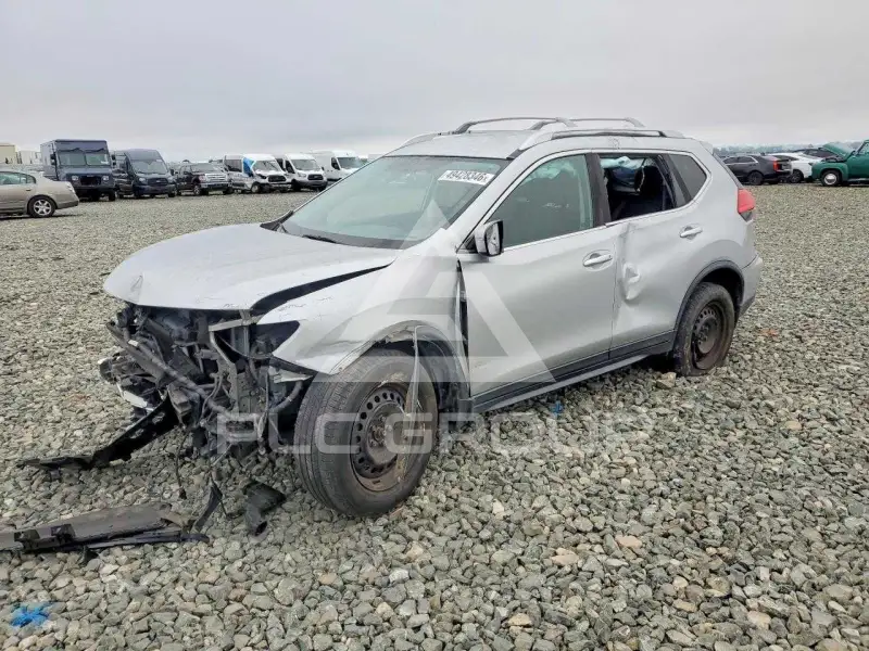 2017 Nissan ROGUE photo