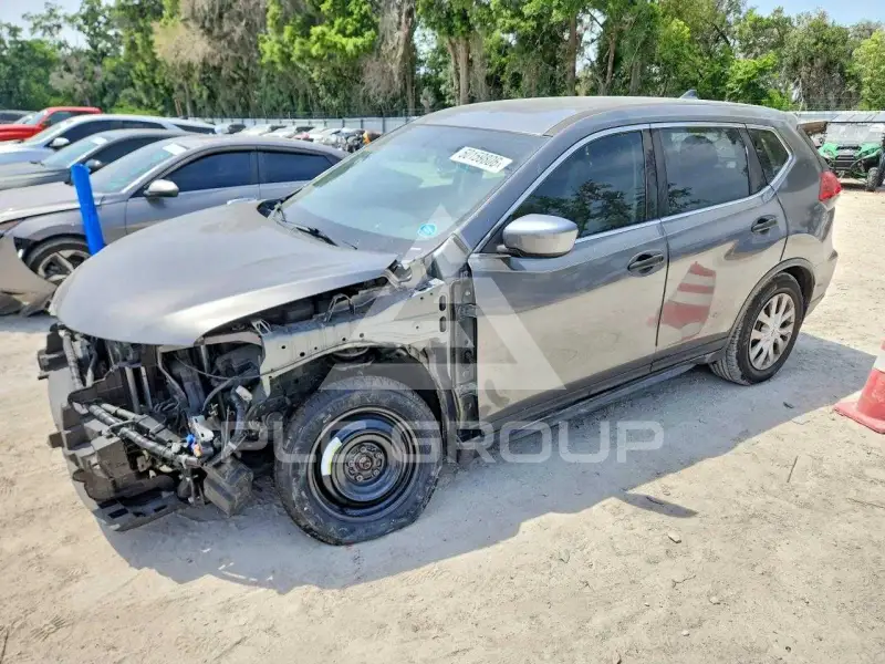 2017 Nissan ROGUE photo