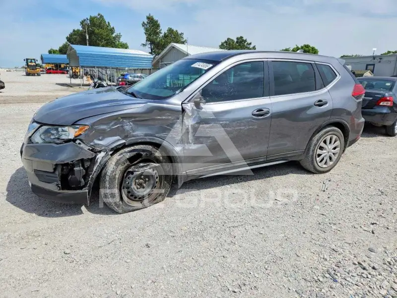 2017 Nissan ROGUE photo