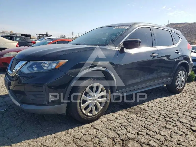 2017 Nissan ROGUE photo