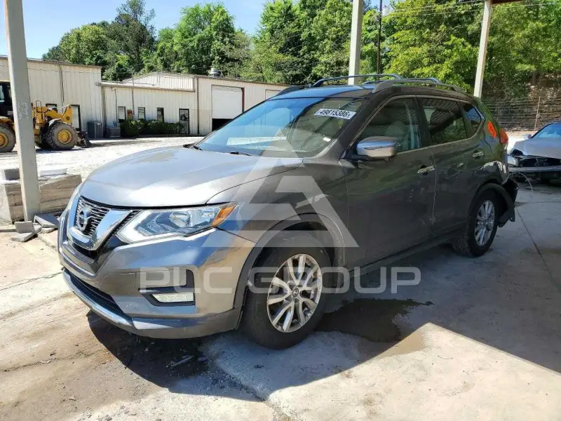 2017 Nissan ROGUE photo