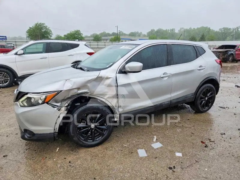 2017 Nissan ROGUE фото