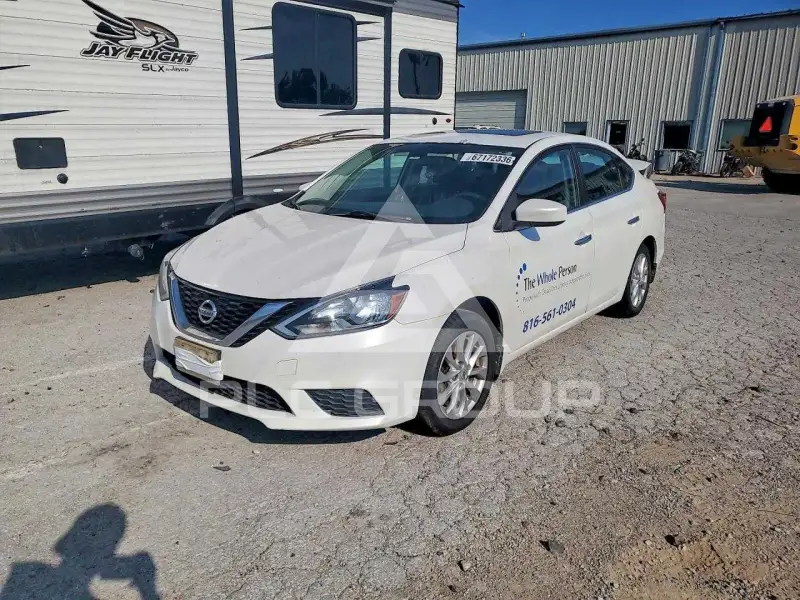 2017 Nissan SENTRA фото