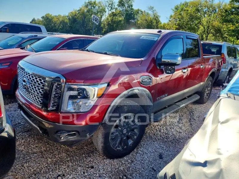2017 Nissan TITAN фото