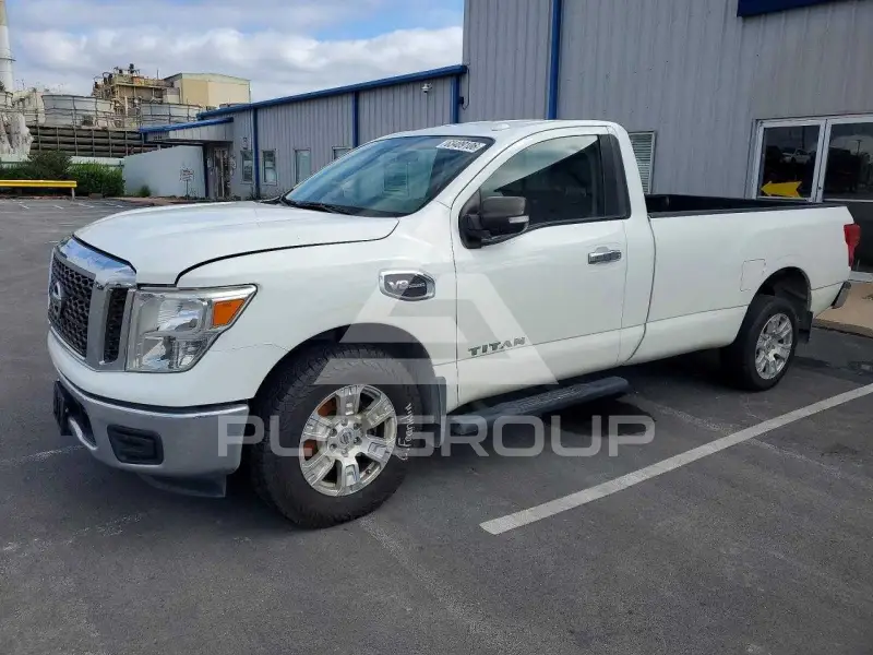 2017 Nissan TITAN фото