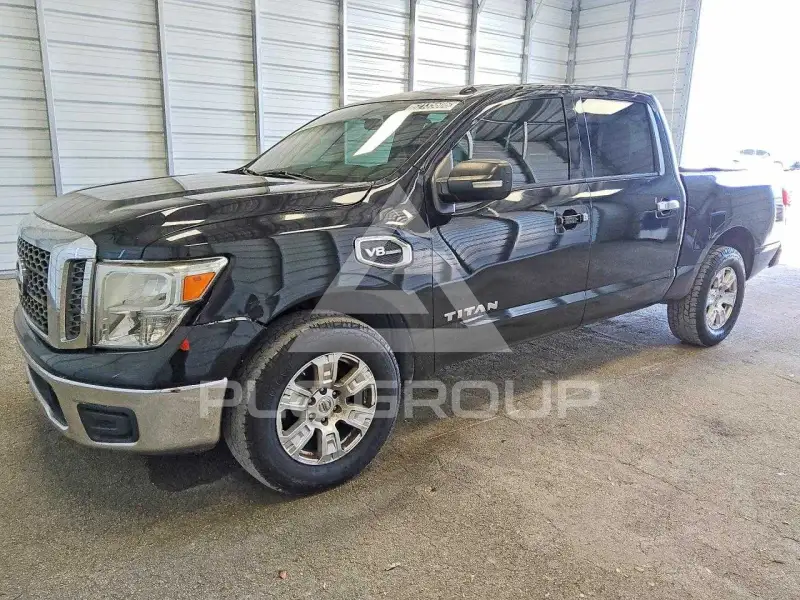 2017 Nissan TITAN фото