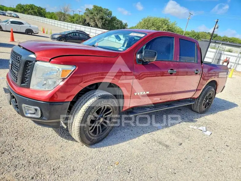 2017 Nissan TITAN фото
