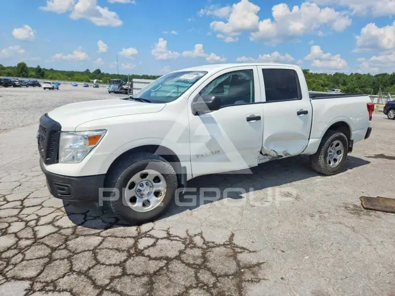 2017 Nissan TITAN фото