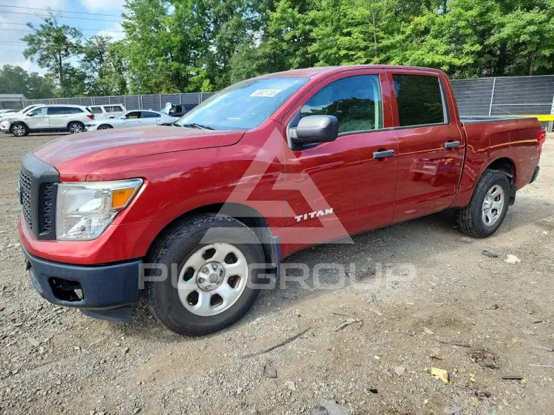 2017 Nissan TITAN фото