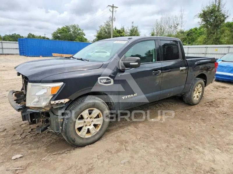 2017 Nissan TITAN photo