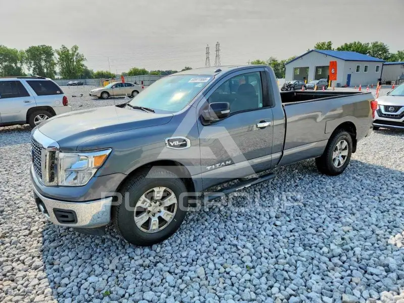 2017 Nissan TITAN фото