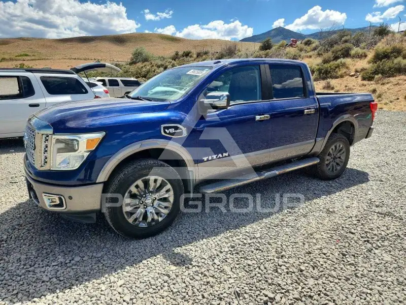 2017 Nissan TITAN фото