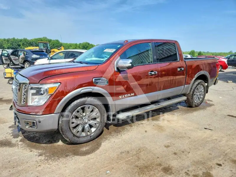 2017 Nissan TITAN фото