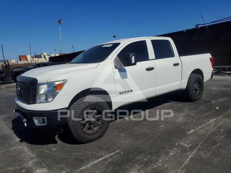 2017 Nissan TITAN фото