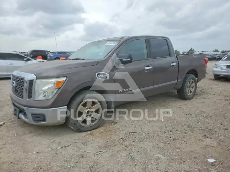 2017 Nissan TITAN фото