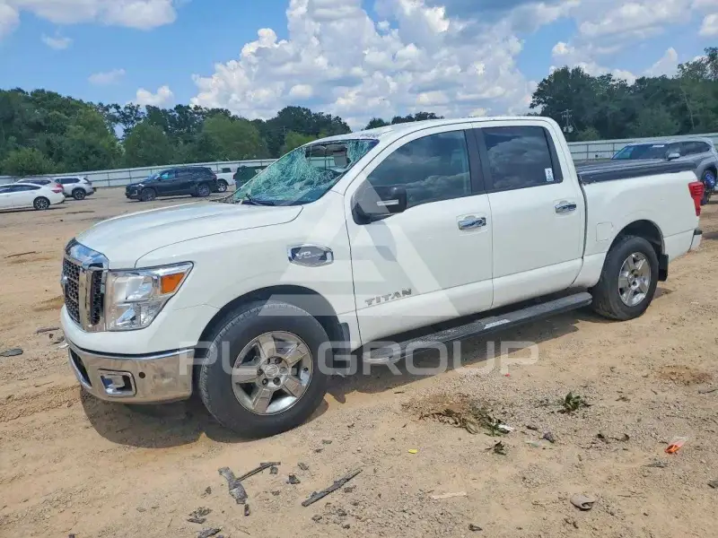 2017 Nissan TITAN фото