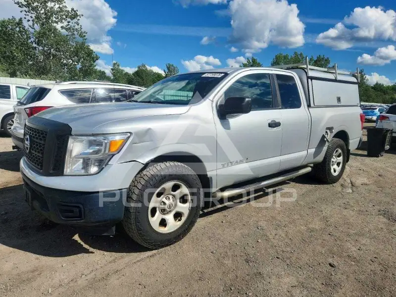 2017 Nissan TITAN фото