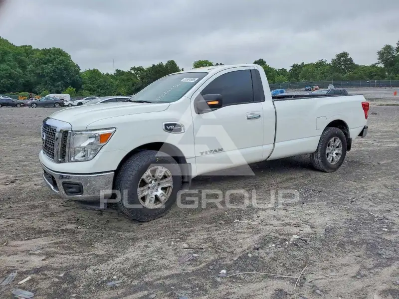 2017 Nissan TITAN фото